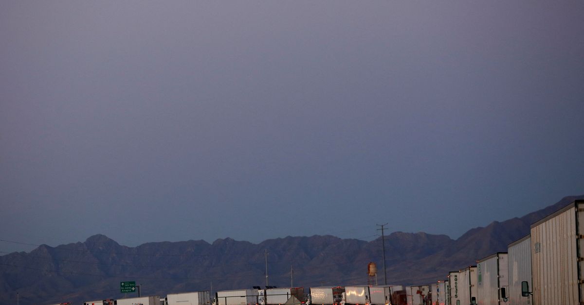 Mexican foreign minister slams 'extortion' by Texas in border dispute